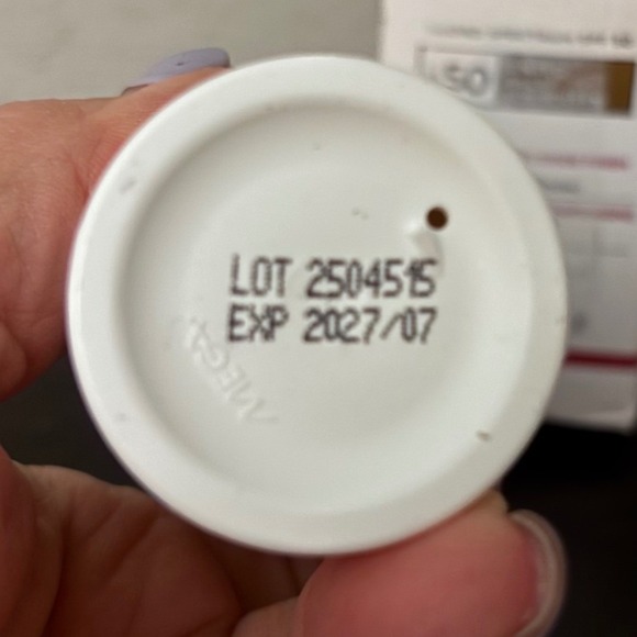 EltaMD UV AOX Elements Tinted Face Sunscreen SPF 50 Mineral 1.7oz Exp 07/2027 - Picture 7 of 9